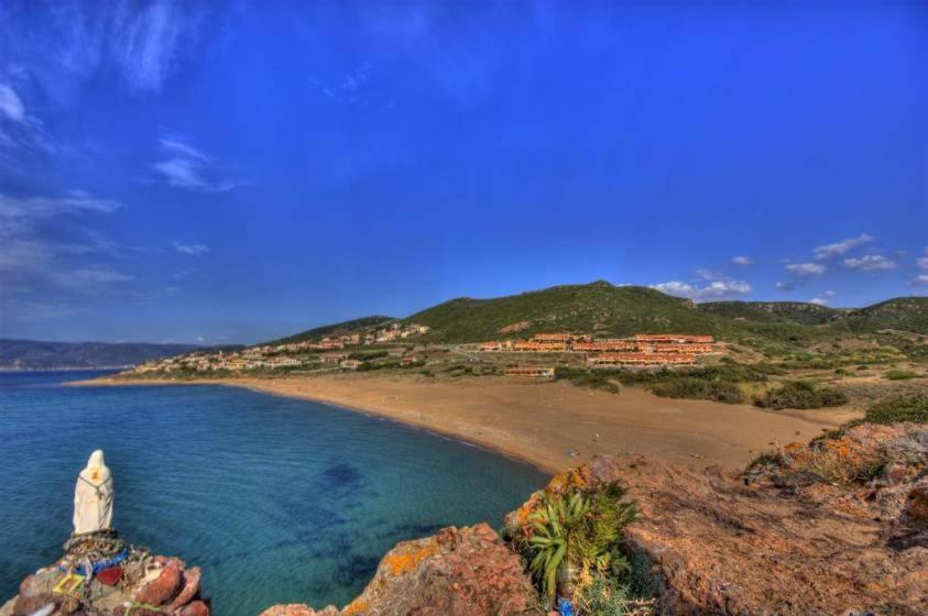 Waterfront Apartments Bosa Porto Alabe エクステリア 写真